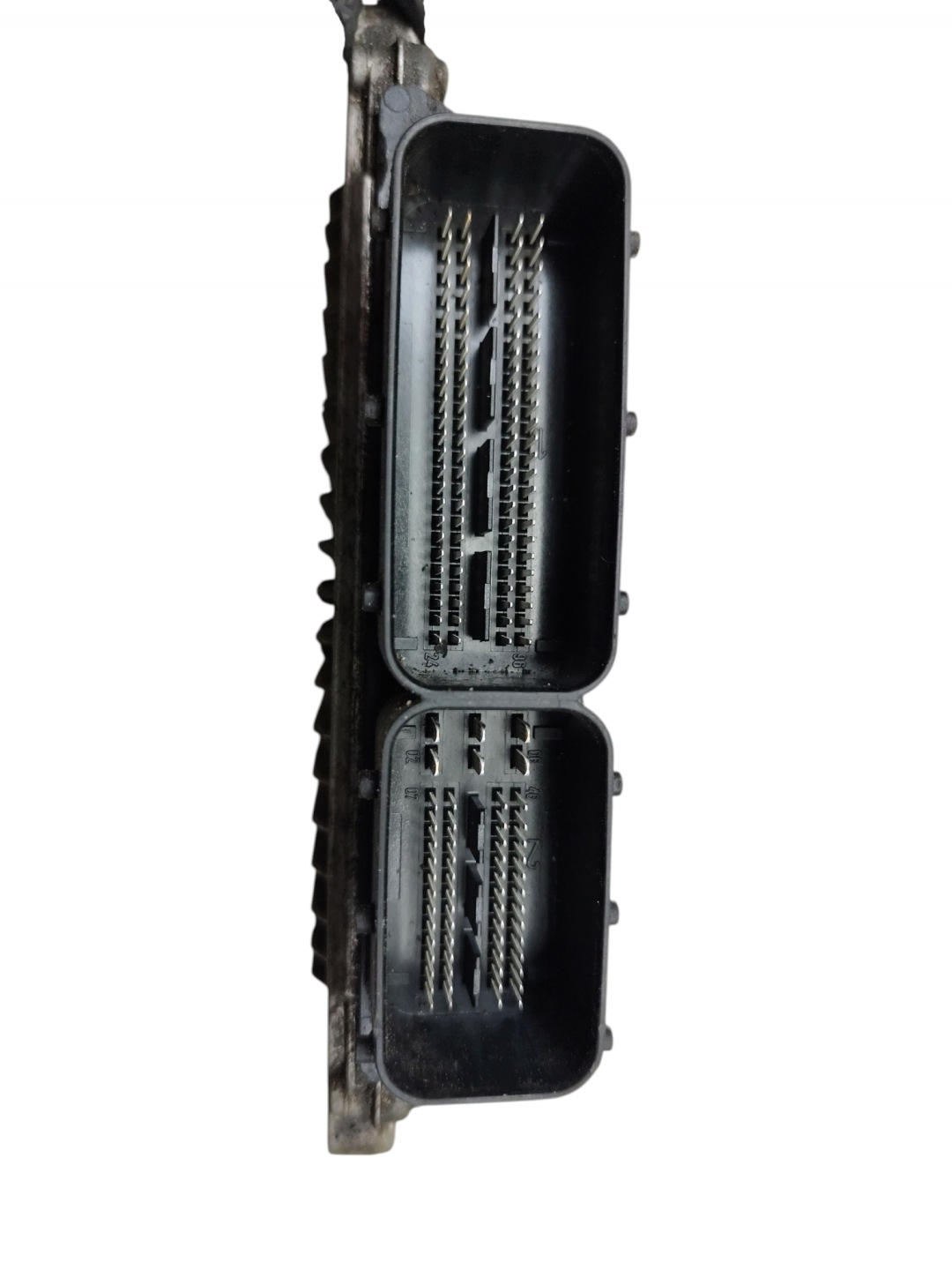 computer control unit of the engine MERCEDES ML W164 3.0 CDI A6421509378 0281013756