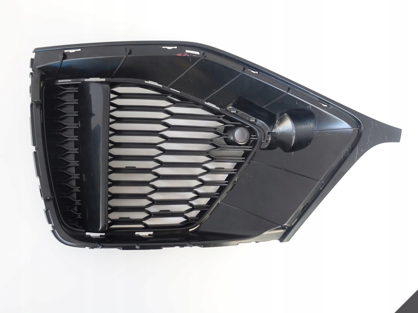 AUDI Q8 S-LINE SQ8 4M8 18- bumper grid left