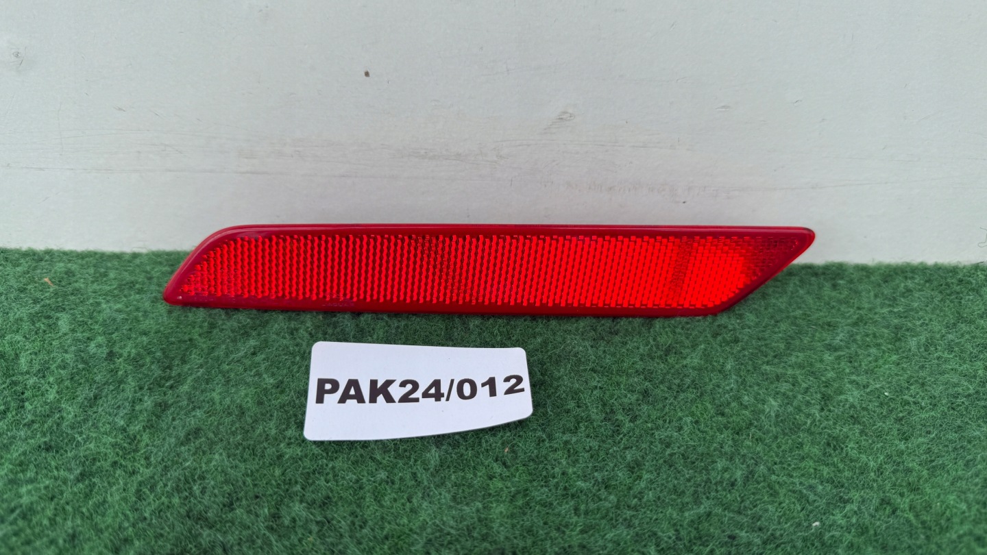 JAGUAR e-PACE X590 sinistra ODBLASK Paraurti posteriore J9D3-13A569-AA PAK24/012