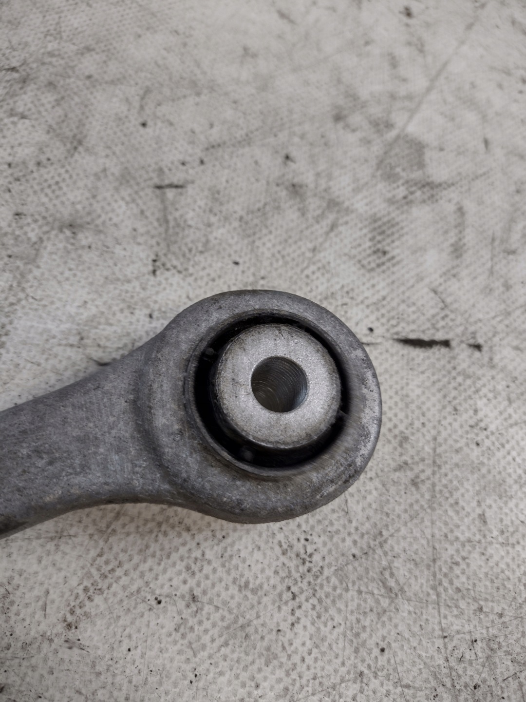 Querlenker heck Mercedes W211 1,8K OE R2303521805