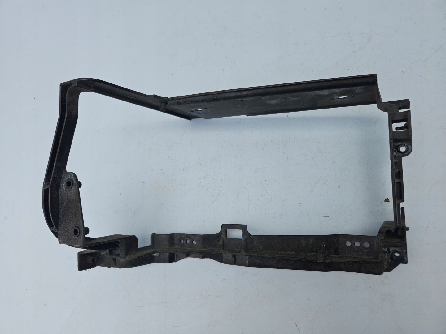 OKULAR left holder lights LEWEJ AUDI V8 D11