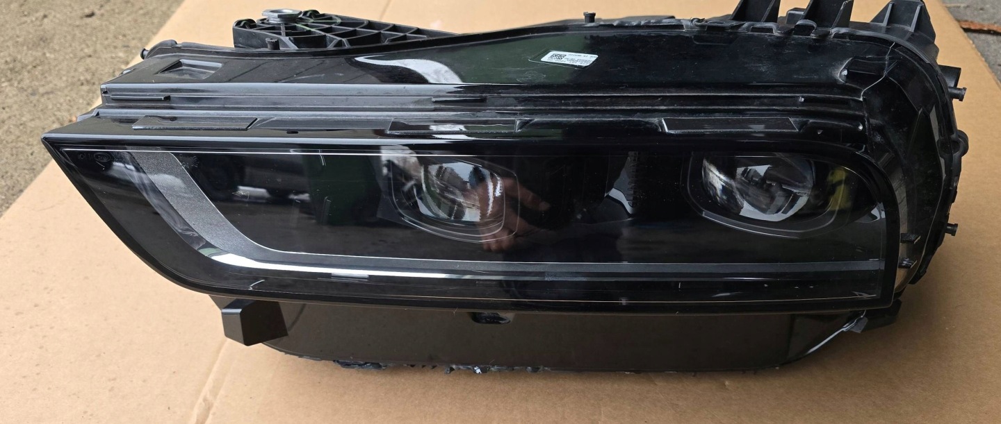 BMW X7 G07 light left LCI po Liftingu 2022