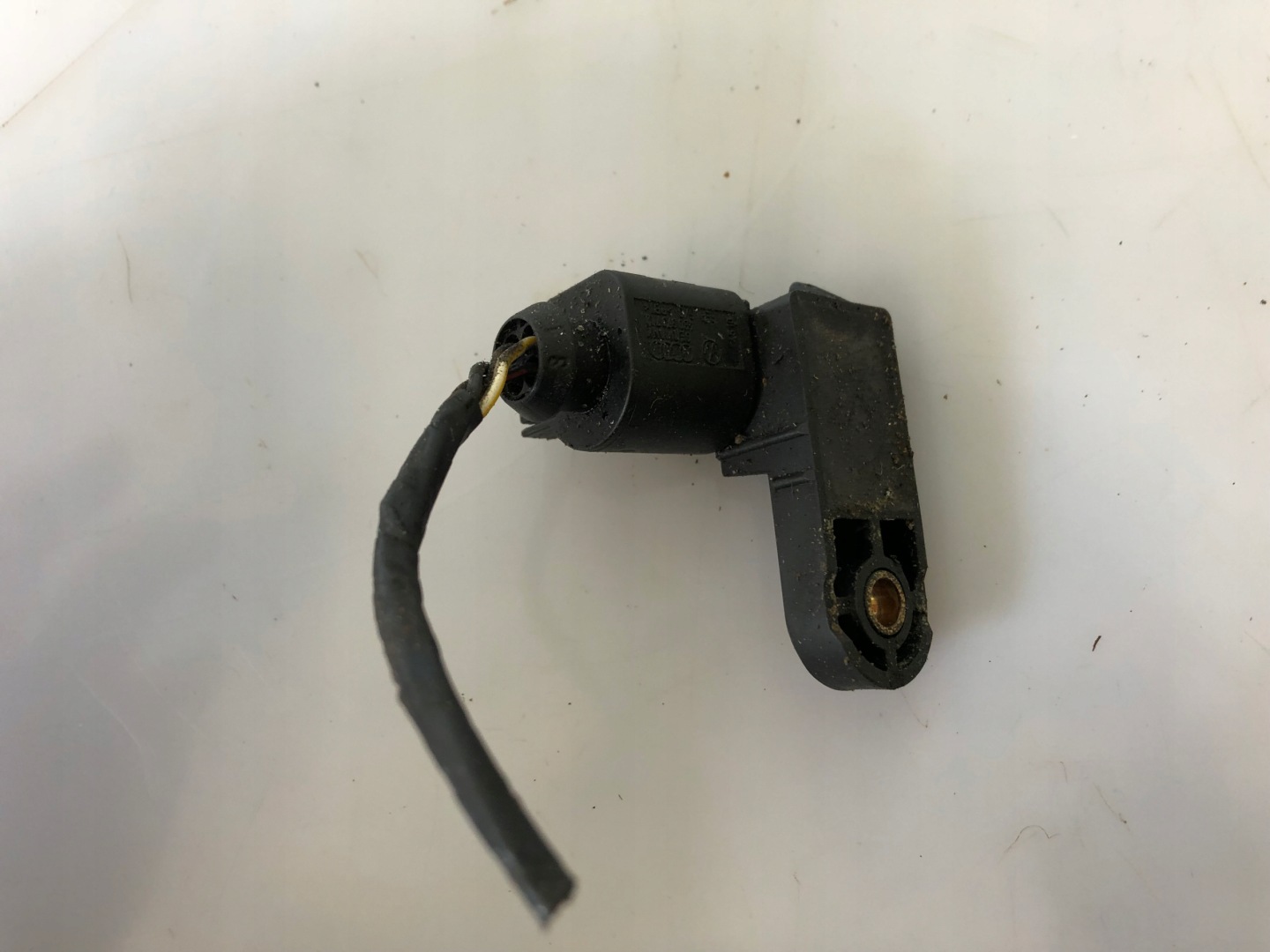 VW AUDI connector connecting spoiler connector 4B0973712