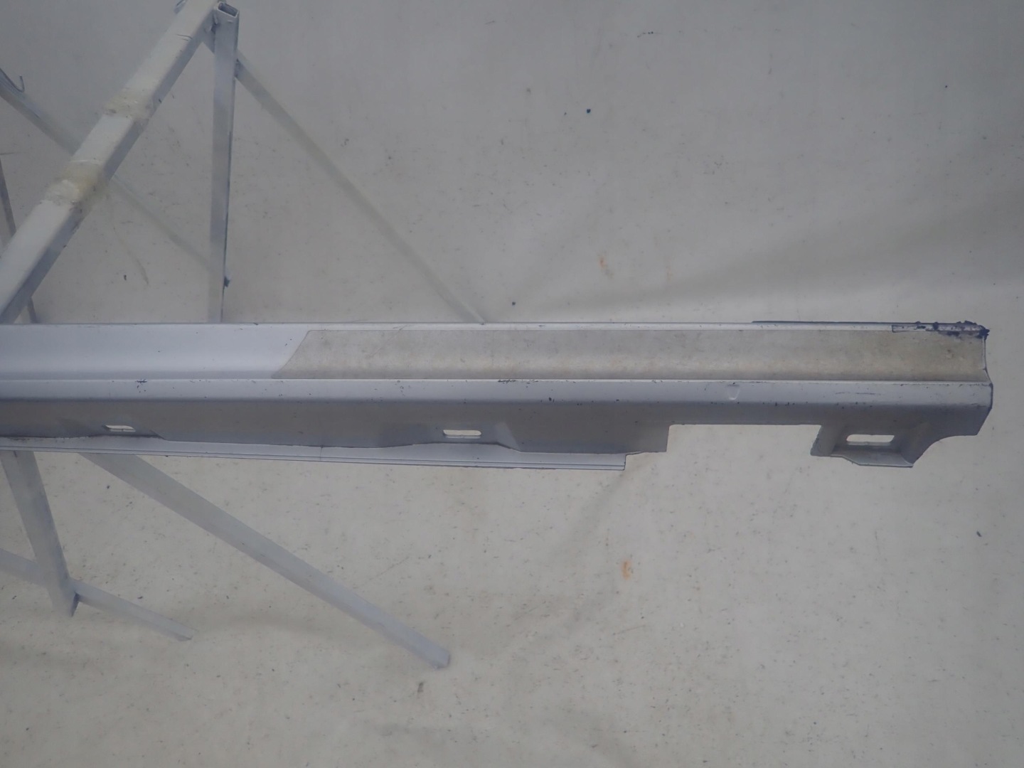 AUDI A7 and 10-17 threshold right moulding threshold right