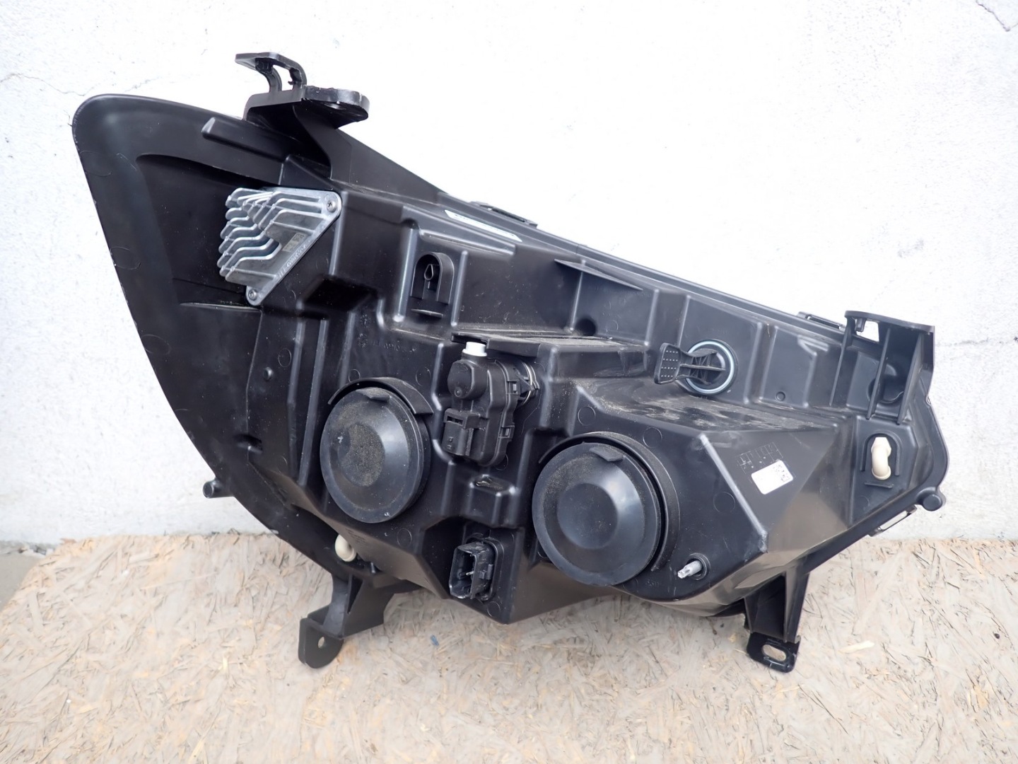 light left REFLEKTOR left RENAULT MASTER III LIFT IV 2019-2024R 260607867R