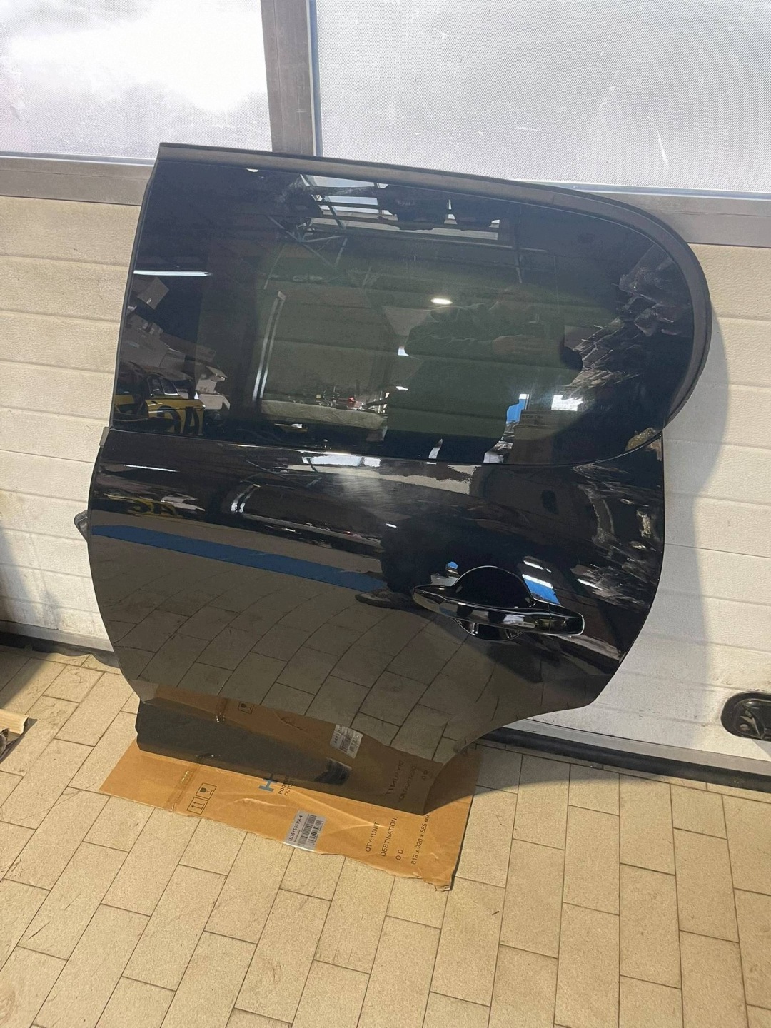ajtó hátsó hátsó oldal bal Renault Twingo e-tech TEGNE fekete