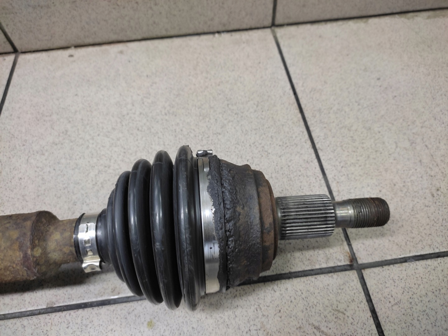 SEAT LEON and 1.4 petrol semi-axis NAPEDOWA right