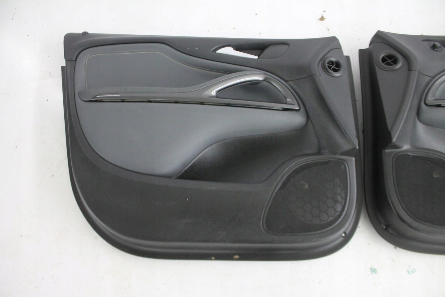 SIDE LEFT FRONT FRONT OPEL ZAFIRA C 12-19