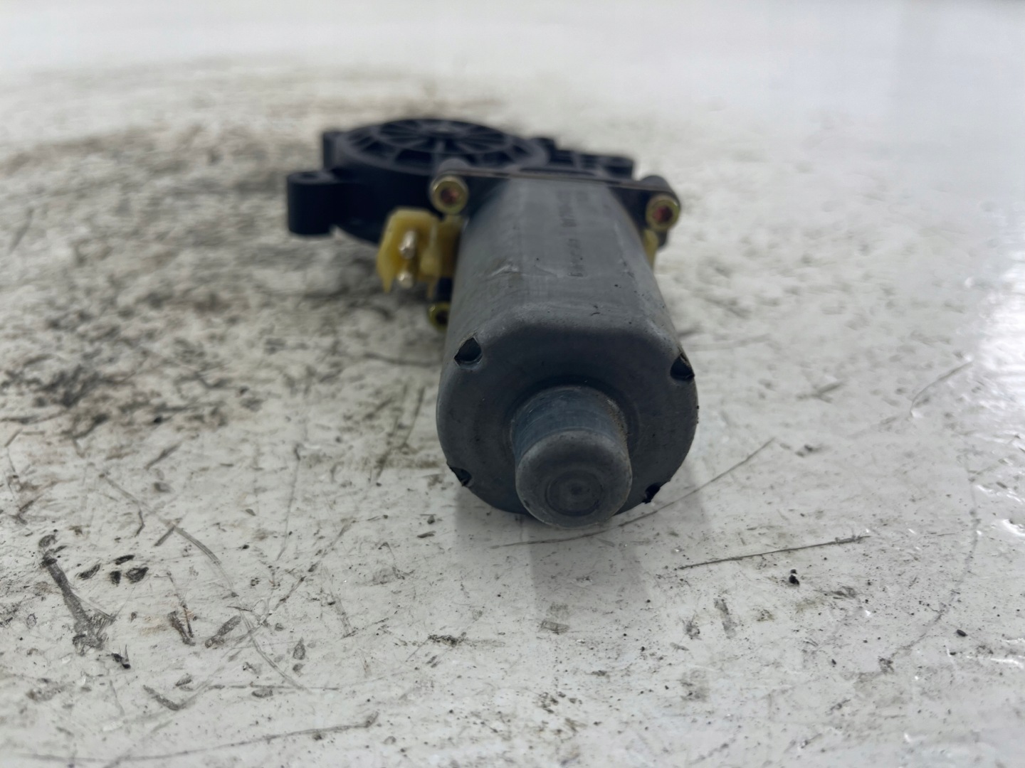 MERCEDES W168 mini motor windows right front 0130821672