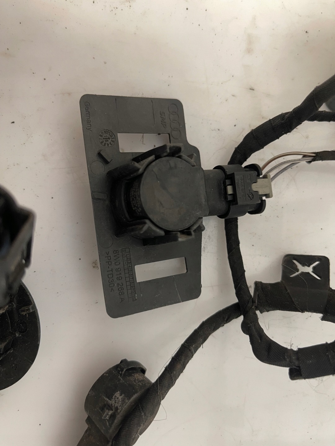 Audi A4 B9 cablaggio cablaggio 6X sensori parcheggio ASYSTENT Anteriore