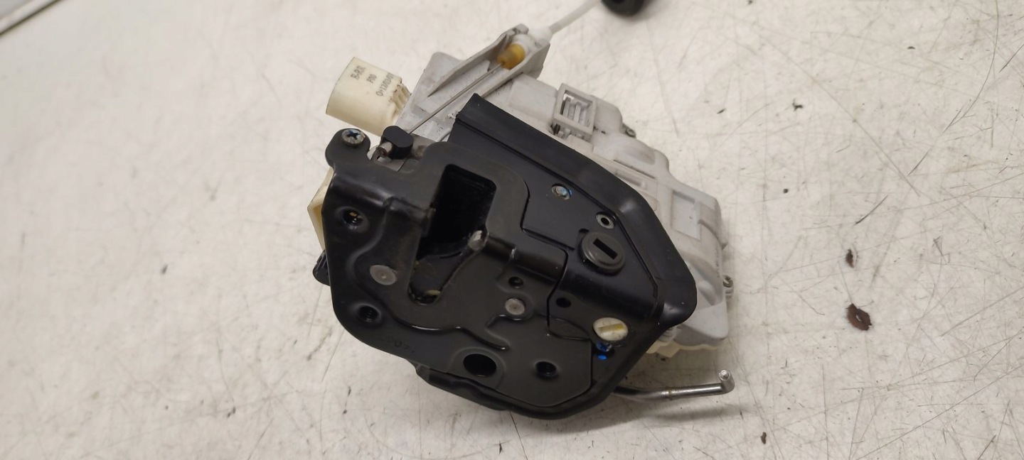 lock door rear part rear right Audi A4 B7 1,8TB