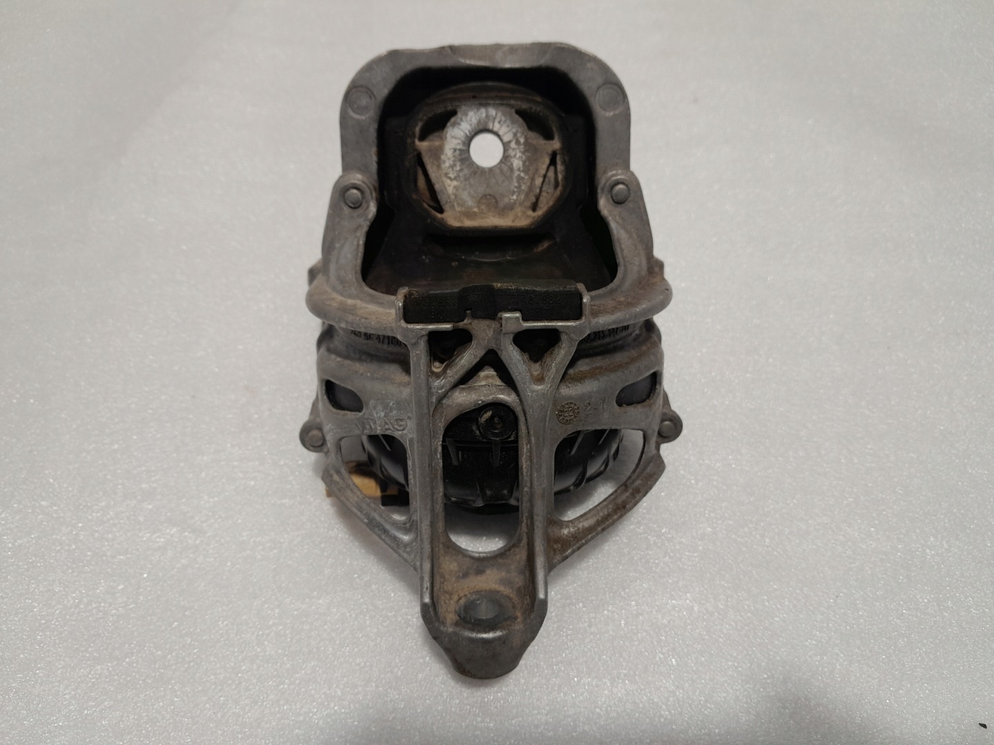 AUDI Q5 II 80A engine mount 4M0199372B