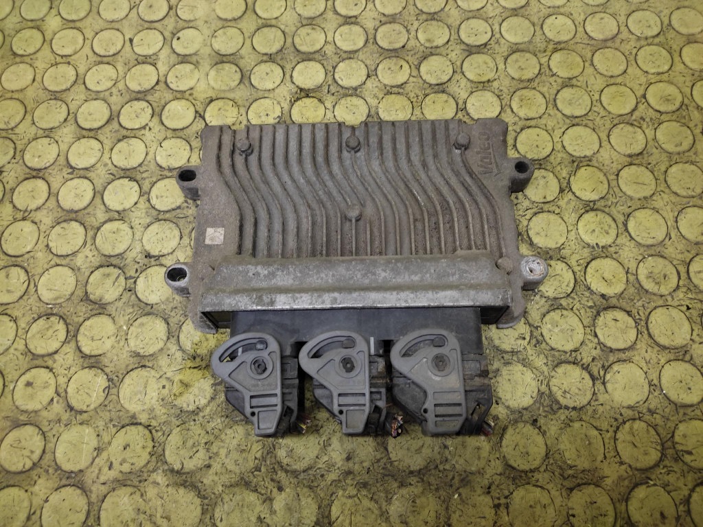 PEUGEOT 206 control unit of the engine 9666257580