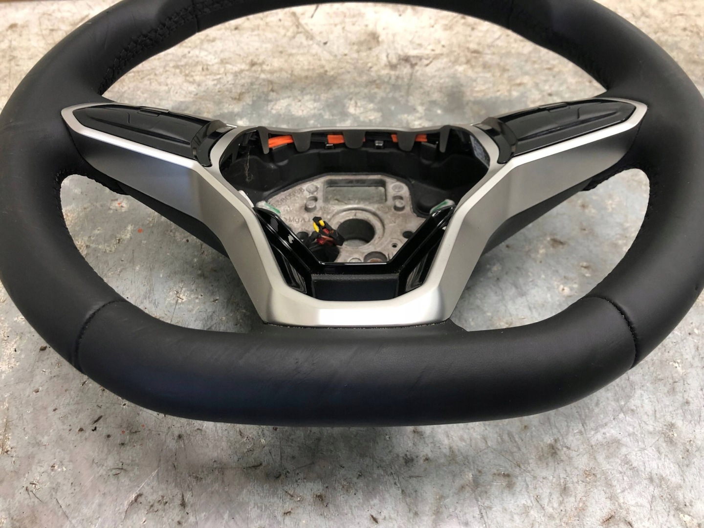 lenkrad Leder MULTIFUNKCJA DOTYKOWA VW ID4 ID.4 10A419089