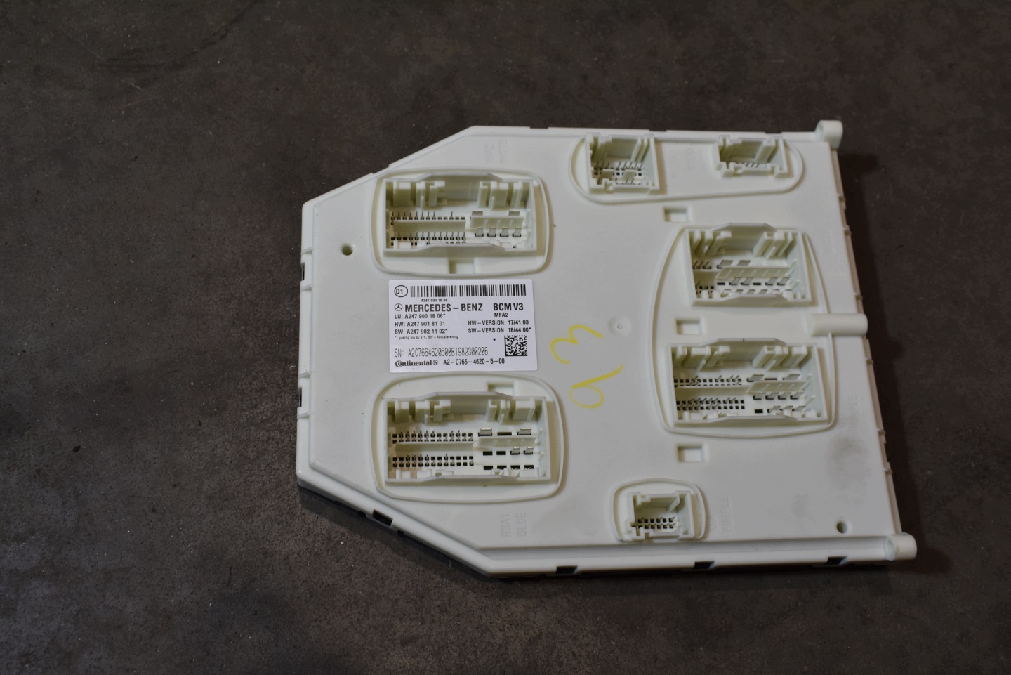 IDEALNY module control unit KOMFORTU SAM BCM MERCEDES W177 1