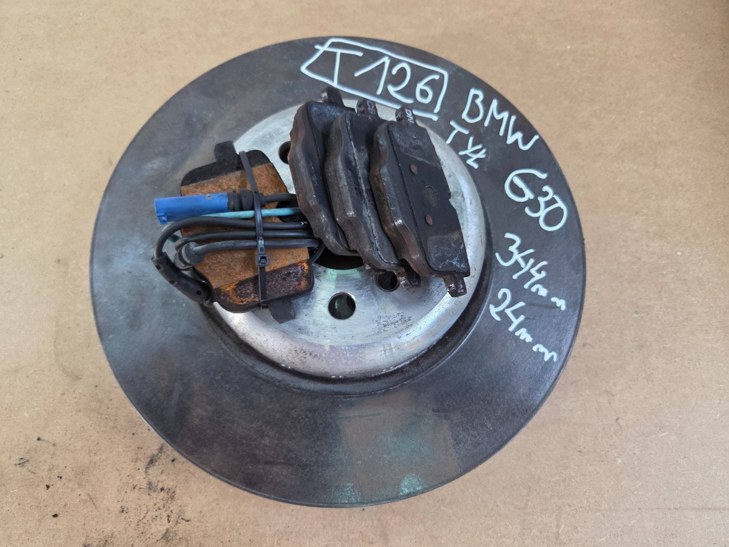 BMW 5 G30 G31 G38 discs brake rear. + plates (T126)