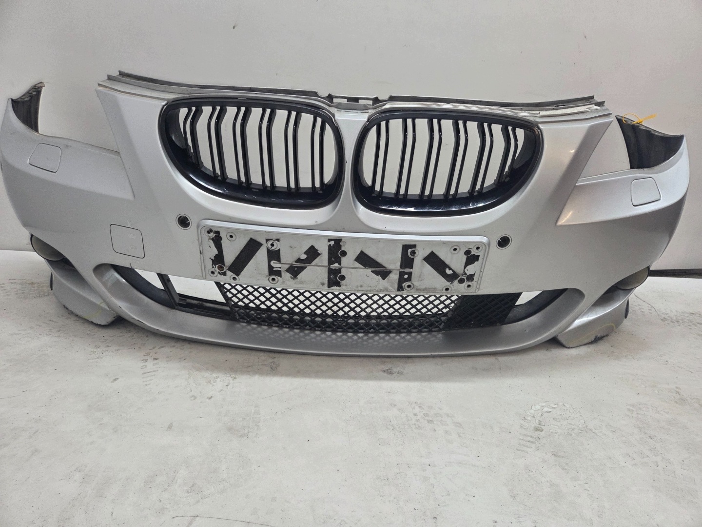 Frontstoßstange BMW E60 E61 M PAKIET TITANSILBER