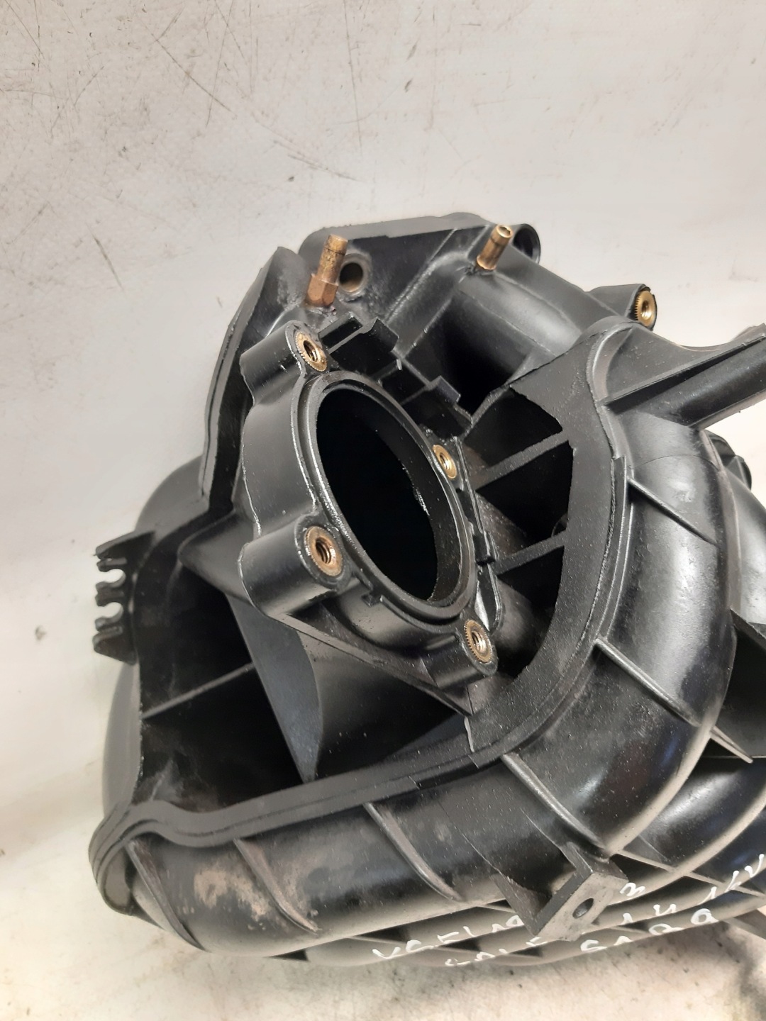 intake manifold VW GOLF IV 1.4 16V LPG