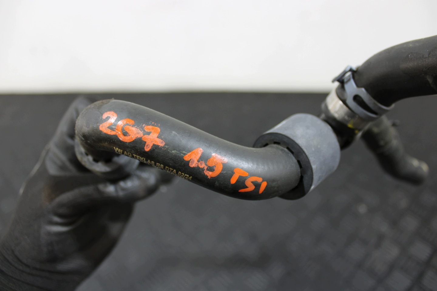 crijevo prijenos cijev vode 2Q0122051BC VW TAIGO 2G7 R-LINE