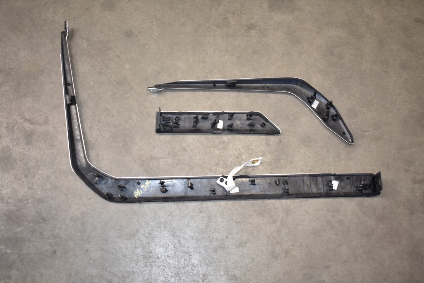 IDEALNE Moulage DECORY Console TUNELU LAMBORGHINI URUS 1