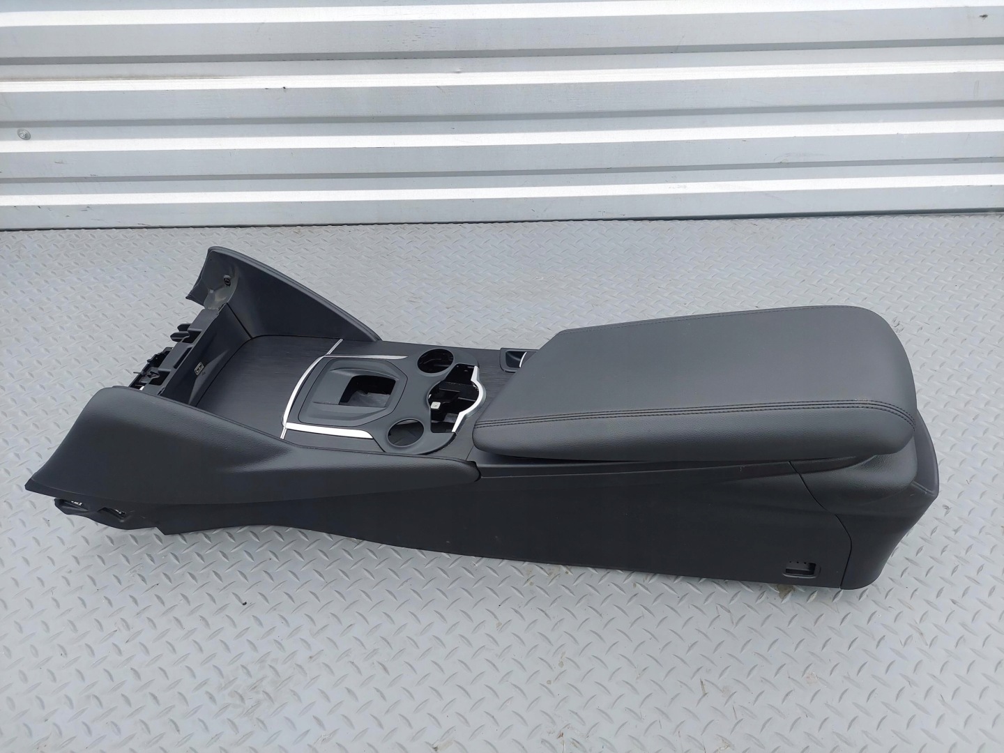 armrest TUNEL central ARM REST UK ANGLIK ALFA ROMEO GIULIA