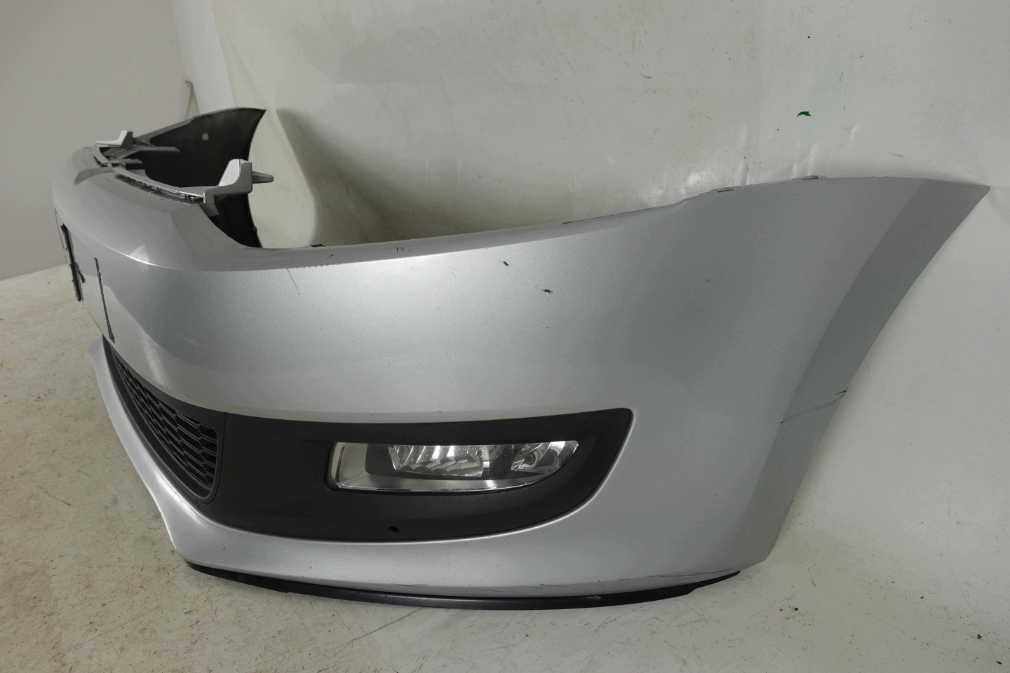 bumper front front VW POLO V 5 6R 09-14 LA7W 2009-2014 6R0807221R