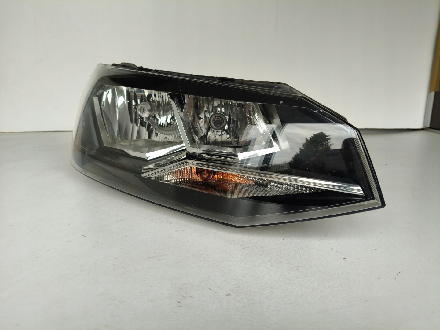 light right REFLEKTOR VW POLO 2G 2G0 17
