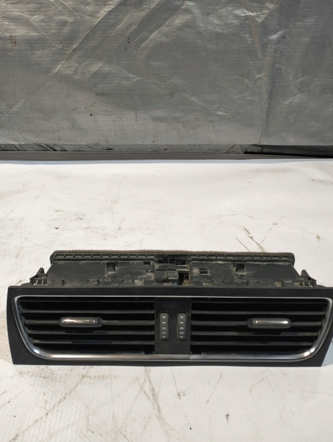 grid air conditioning devices central Audi A4 B8 8T2820951B