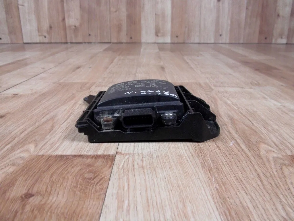 Nissan Qashqai II sensor martwego pola right