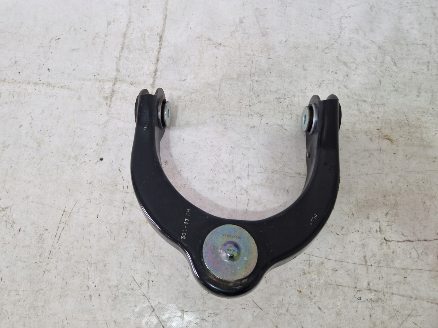 Dodge Durango Jeep Grand Cherokee WK2 68282329AA arm front upper right