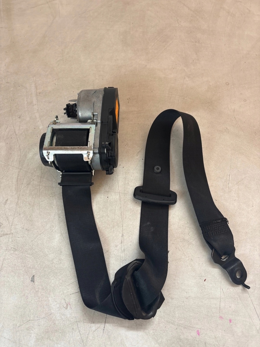tension belt safety front front left Mercedes w164 ML