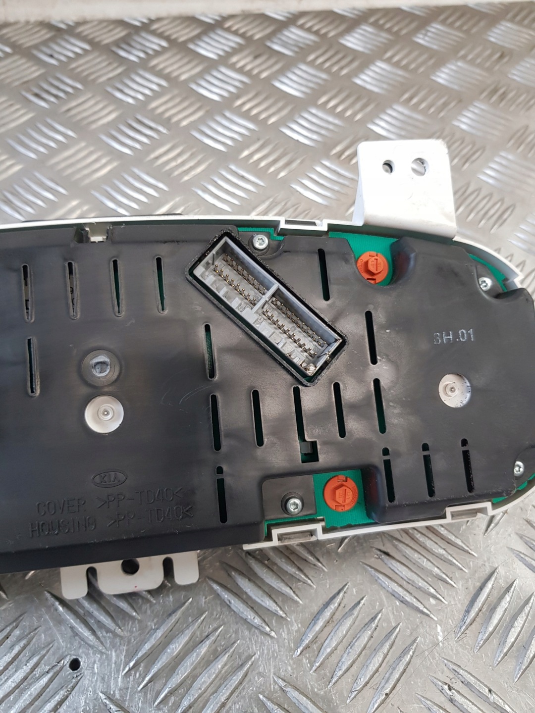 dials 94003-1H051 KIA CEED and 1.4B 08R