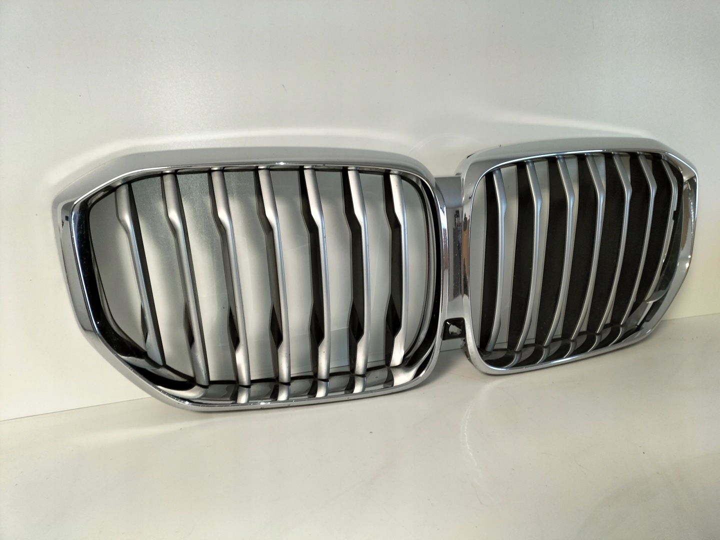maska rešetka maska bubrezi BMW X5 G05 18