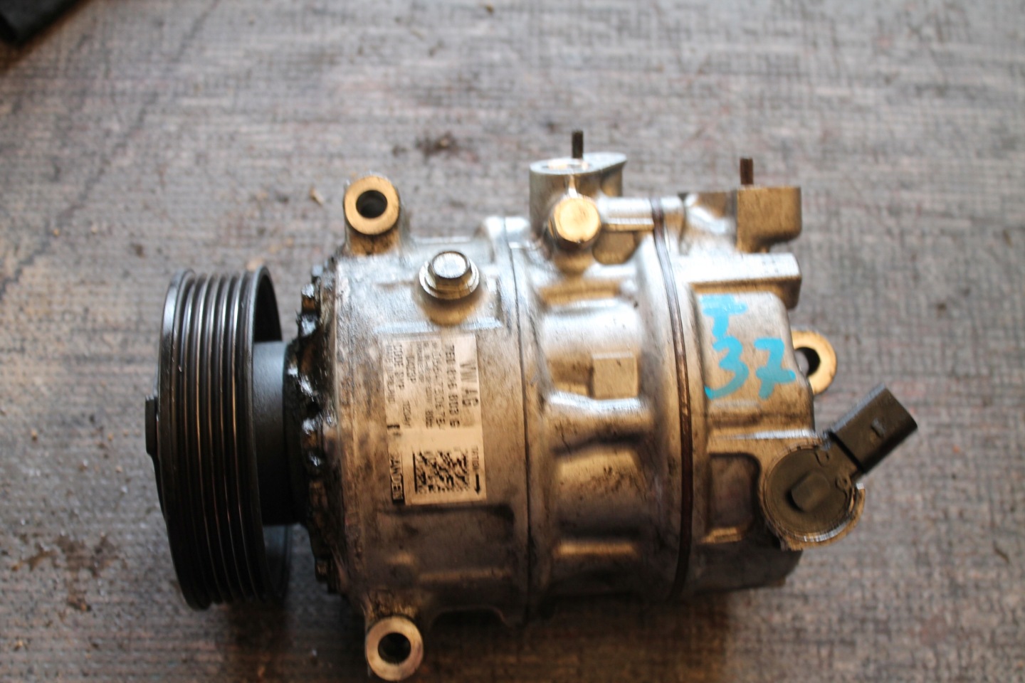 737. kompresor klimatizaci VW T6 7E0816803G