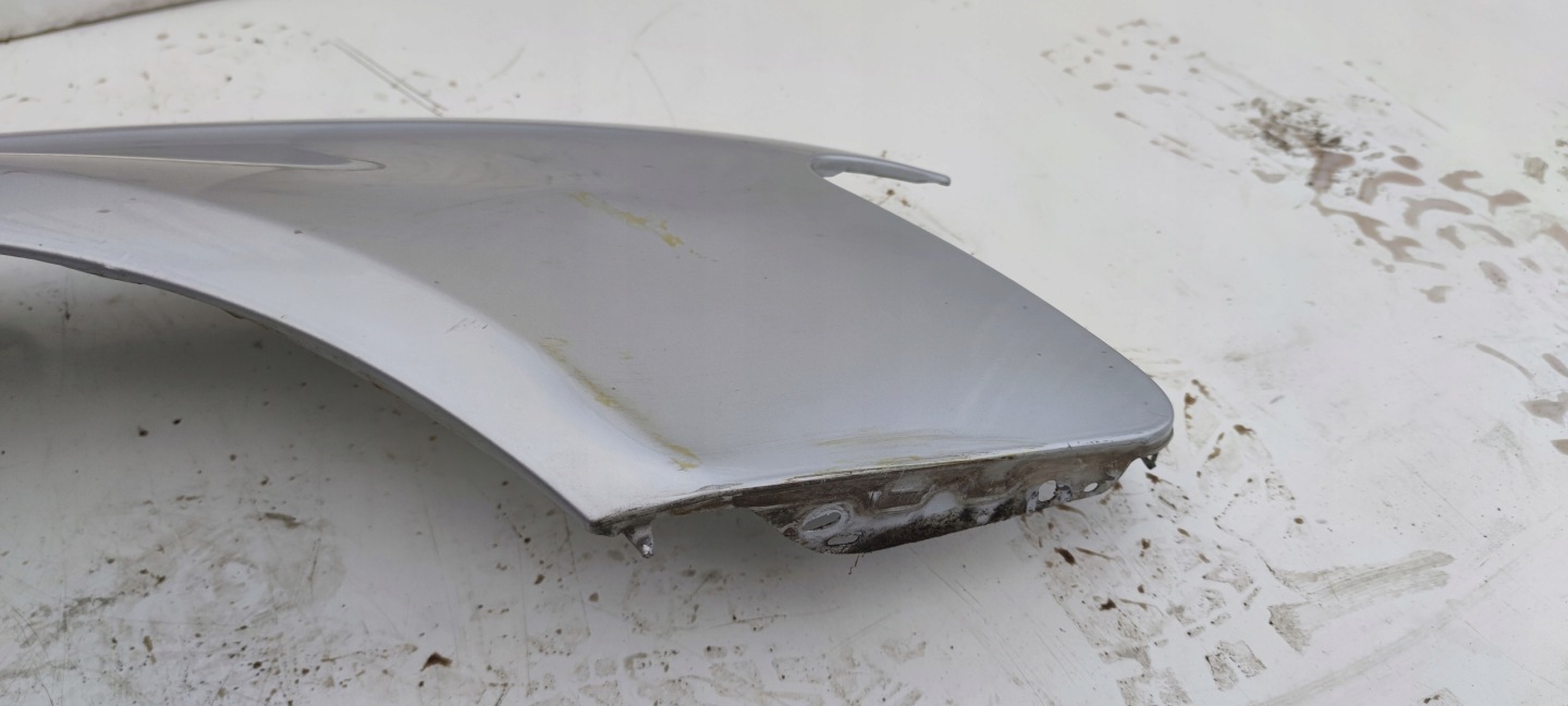 fender right front AUDI A4 B8 2008-2011 LX7W *****3