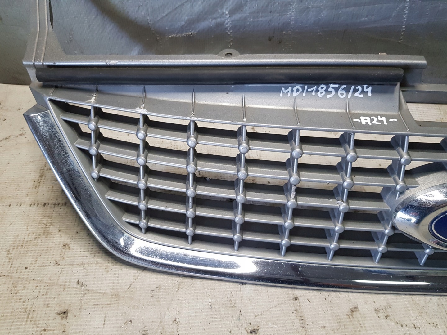 Grille FORD MONDEO MK4 7S71-8200-D