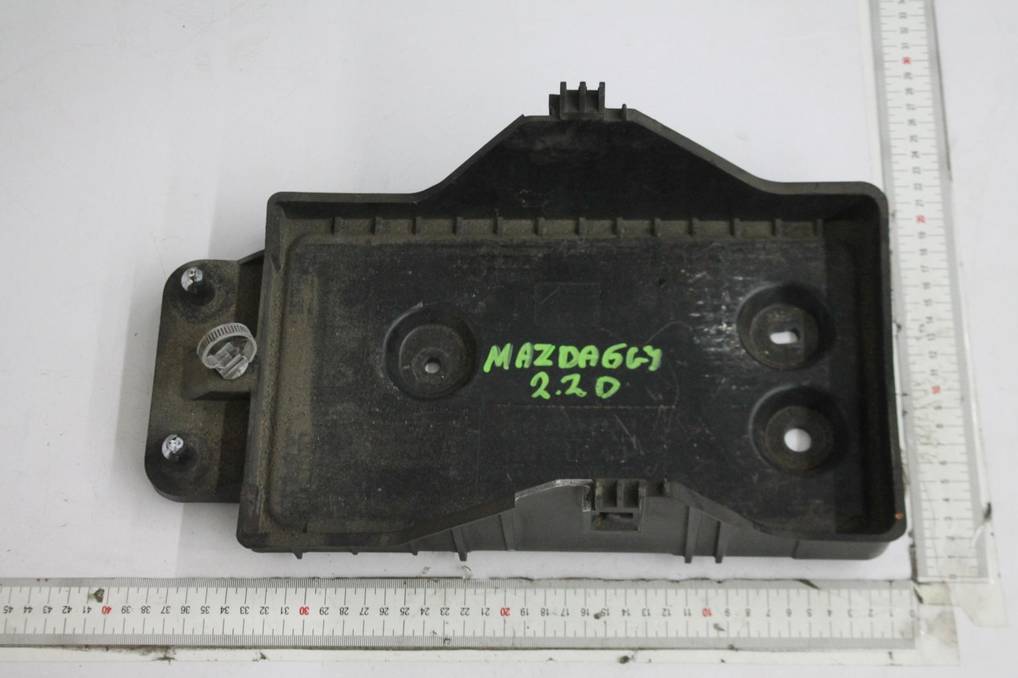 držač akumulatora KE7056041 MAZDA 6 GJ 12-14