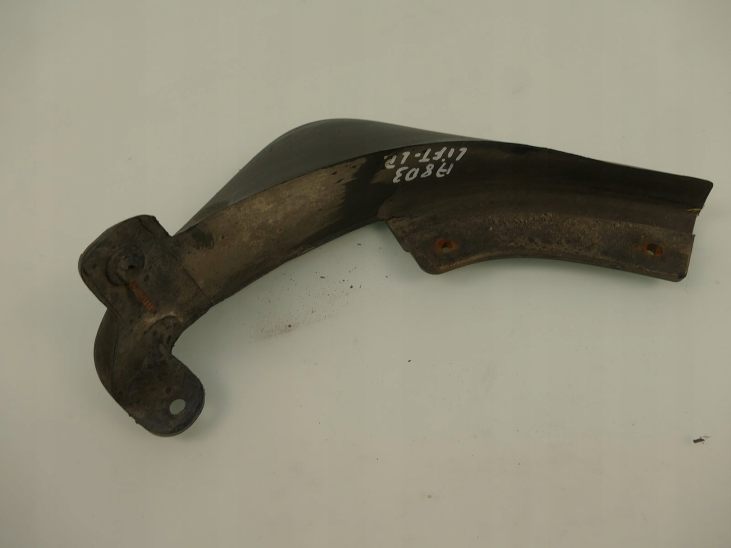 AUDI A8 D3 LIFT mudguard flap left front front