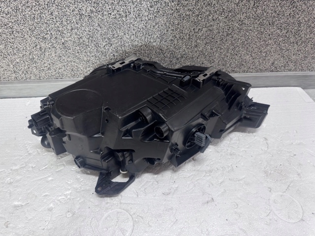 light right Volvo XC60 II Full LED LIFT black 2022