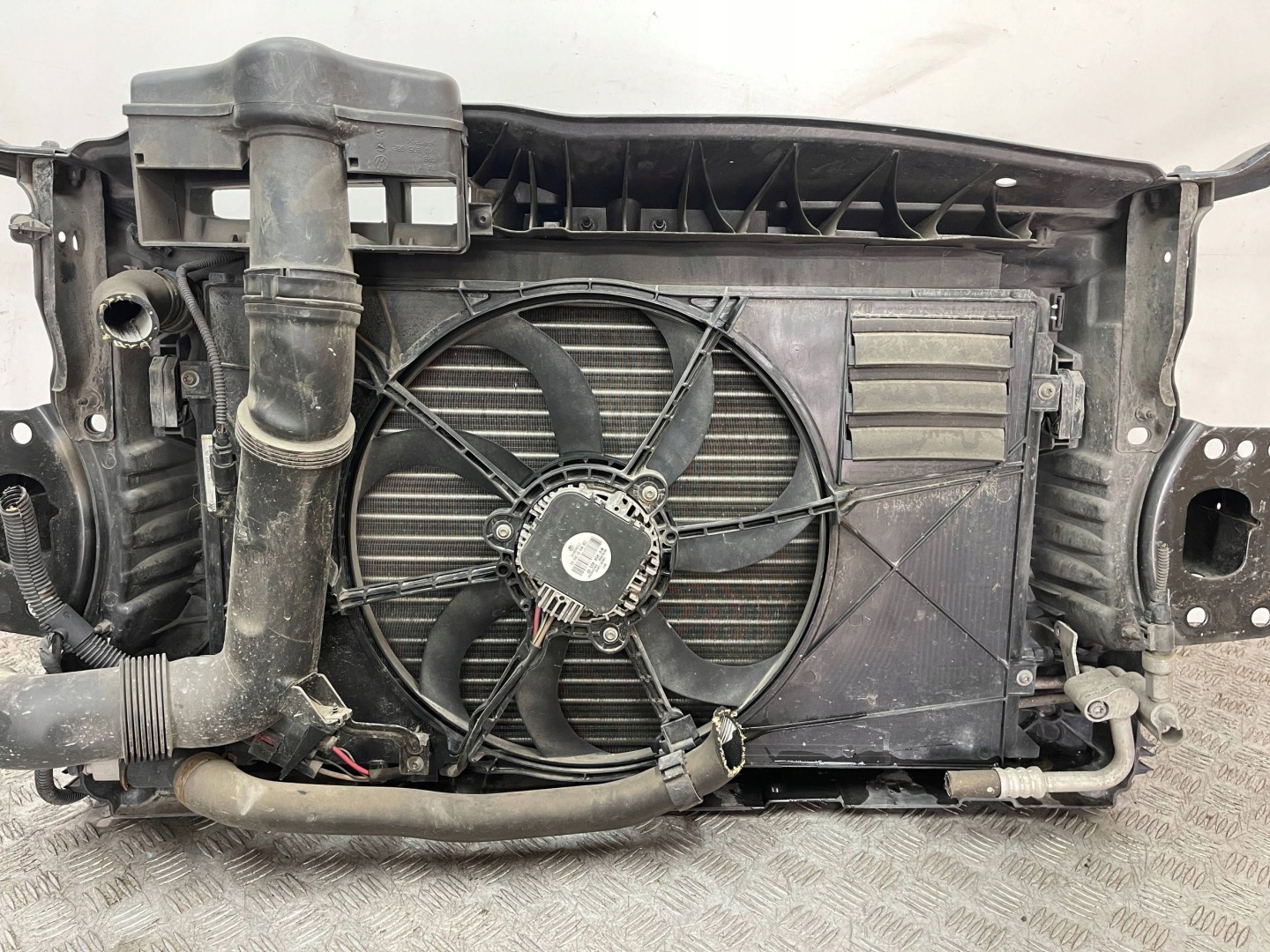 support panel for radiators front VOLKSWAGEN GOLF VI 6 08- 1.6 FSI 5K0