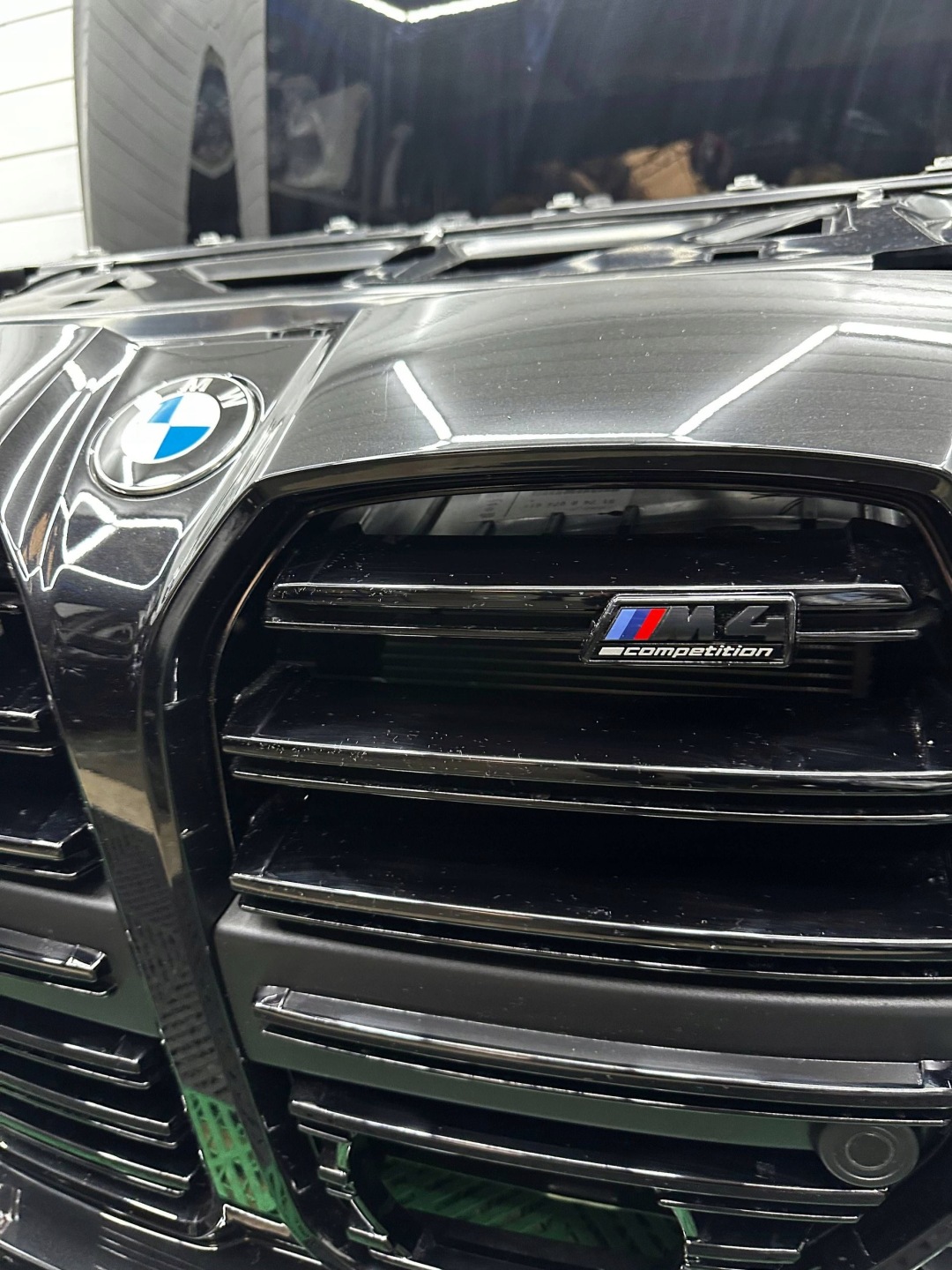 front BMW M4 G82 G83 bonnet support panel for radiators radiator lights