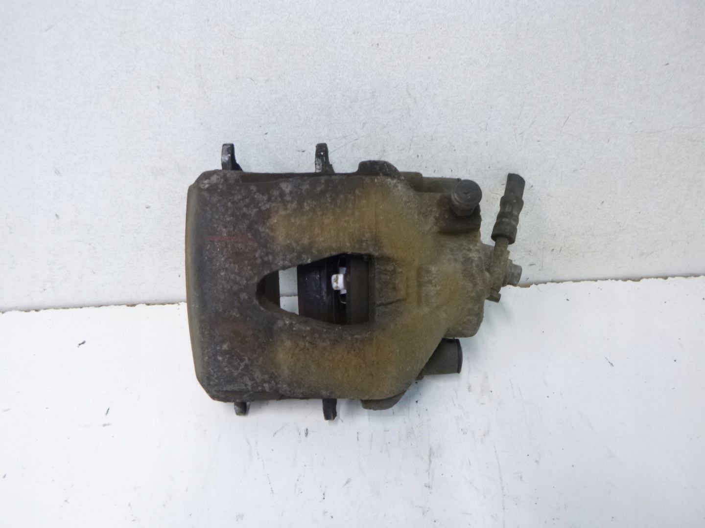 caliper brake front Volkswagen Golf 5 V 1.4
