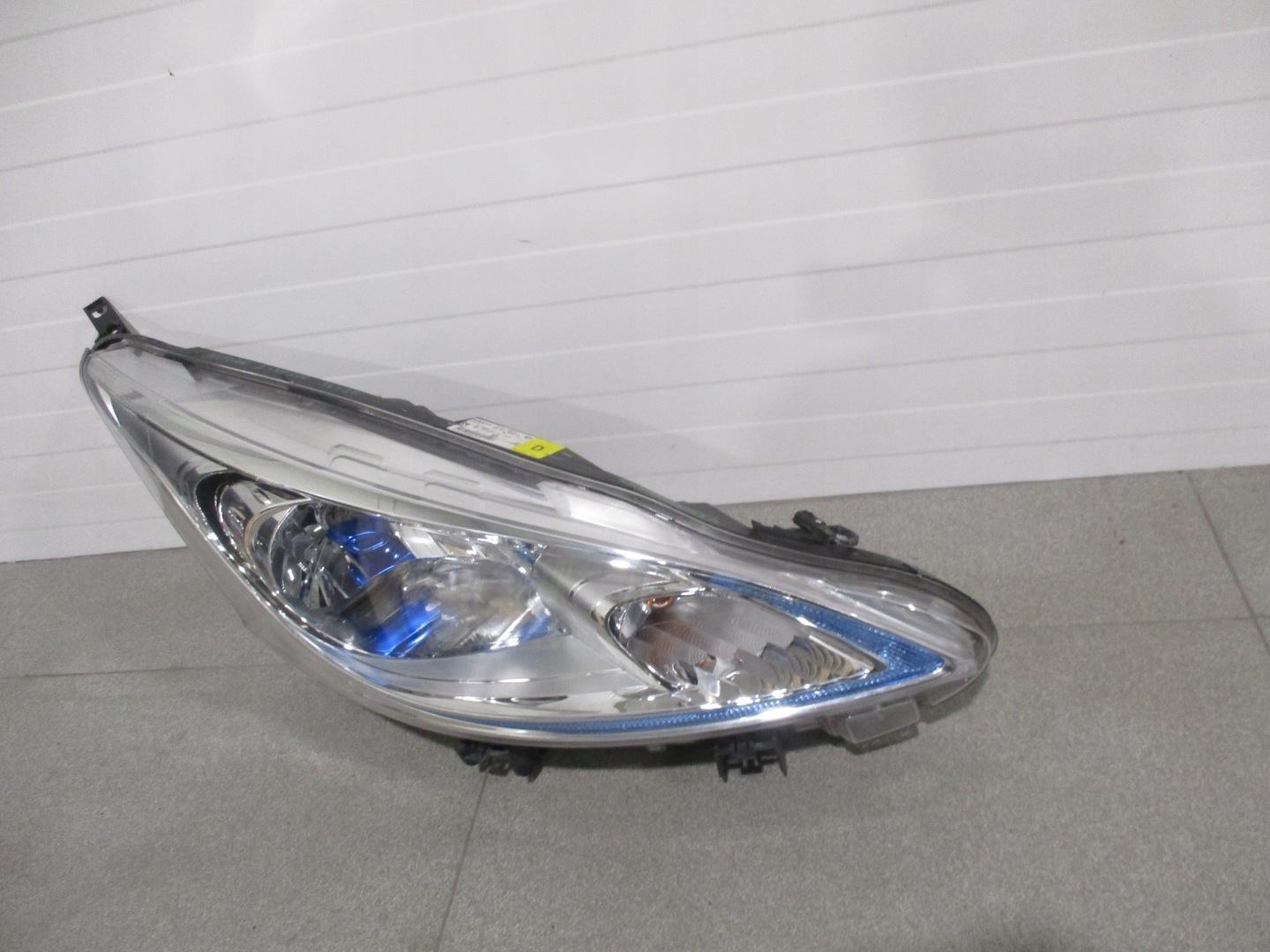 light right front Nissan E-NV 200 14r- 1EL011334-12, 260104FA1A