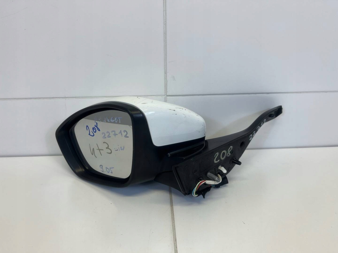 mirror exterior left side Peugeot 2008 facelift 2018 2326.73.077