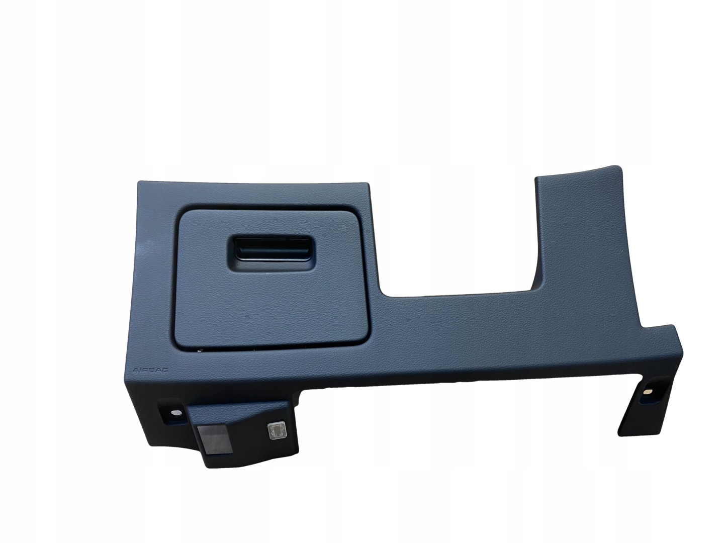 AUDI Q3 83A passenger compartment plato 83B880301