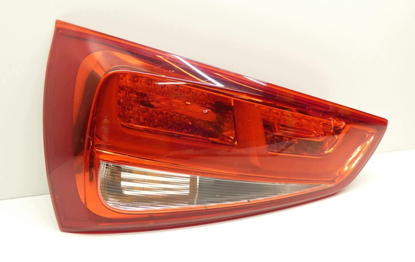 AUDI A1 8X0945093E 2010-2015 light rear left LED
