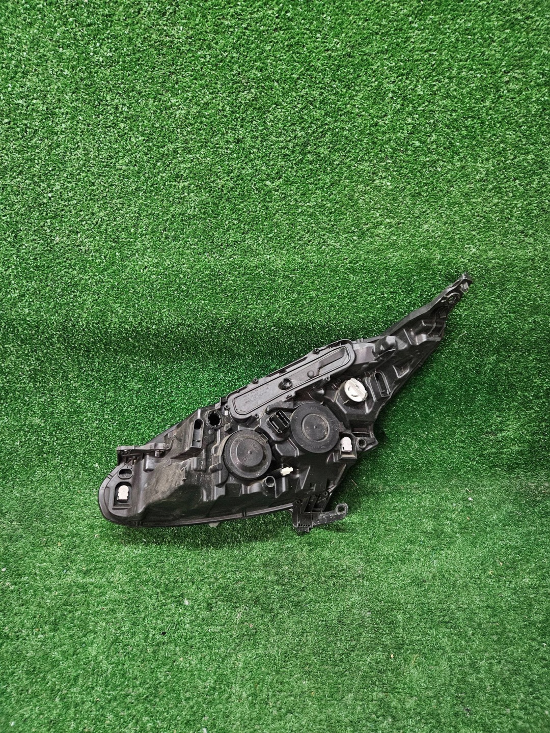 REFLEKTOR right front PEUGEOT 208 and LIFT 15- NR.R1761
