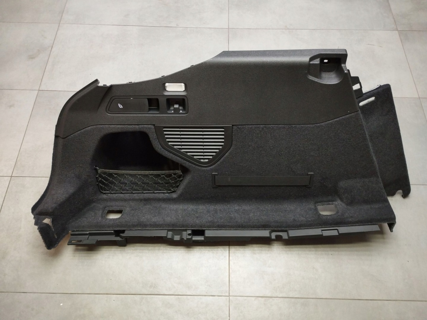 Audi A5 B10 KOMBI boot upholstery left rear part 8B9863879A