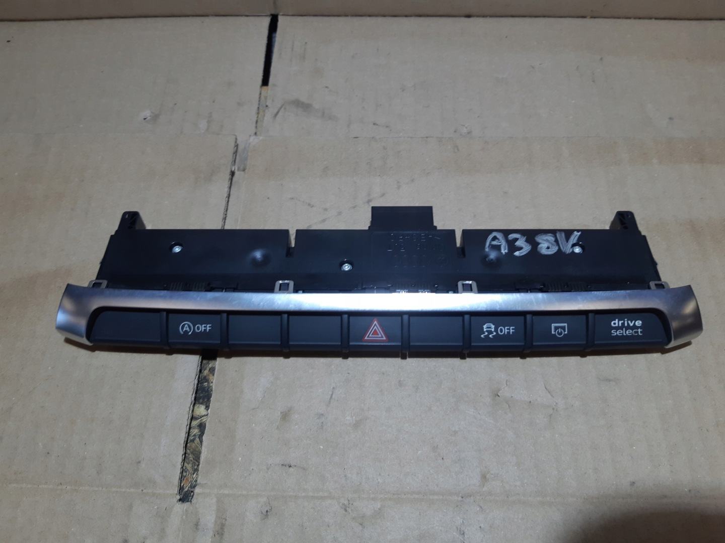 AUDI A3 8V Bedienteil PRZYCISKI 8V0925301BA
