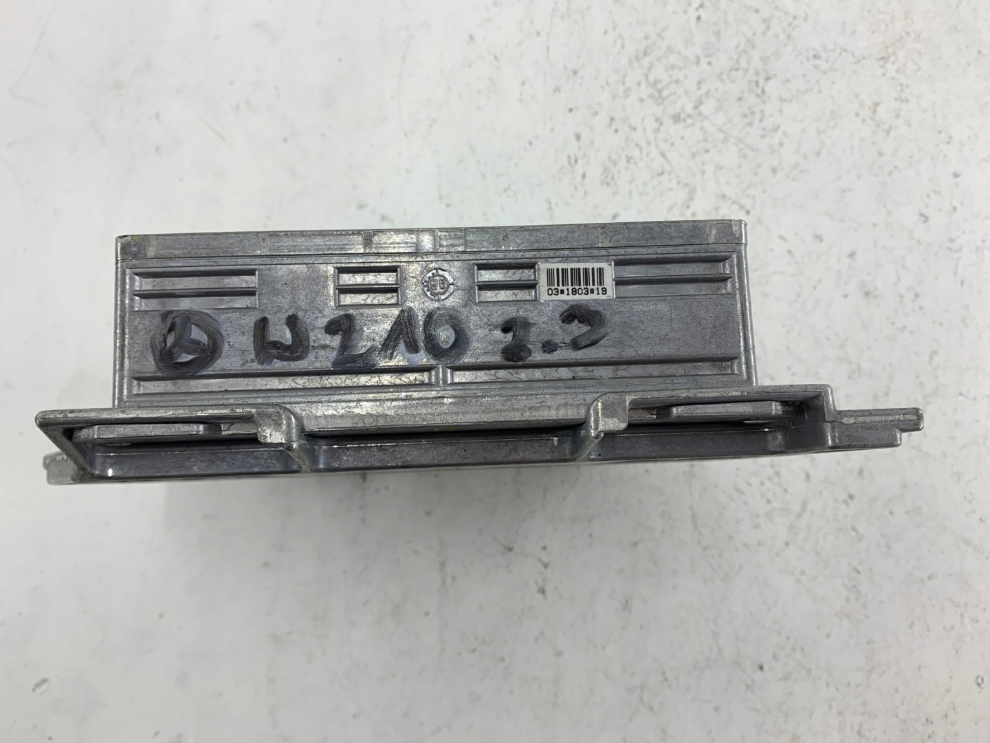 MERCEDES W210 2.3 control unit of the engine 0195451932